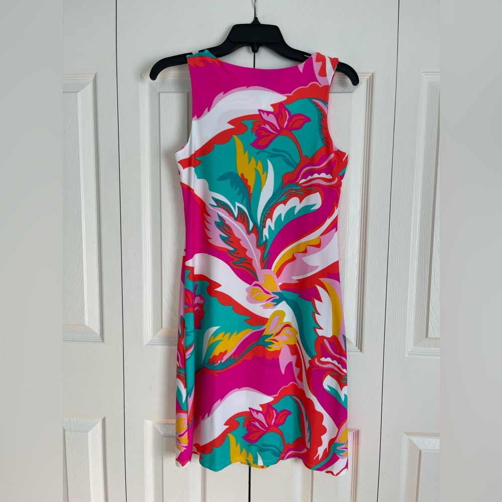 Beautiful dress🩷🩵💚💛